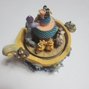 Classic Treasures ~ Animated & Musical ~ Noah's Ark ~ Plays Talk To The Animals